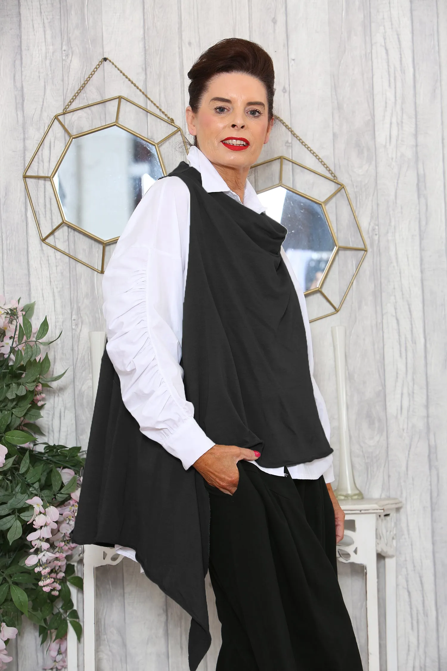 RAFFI  Layering Top In Black