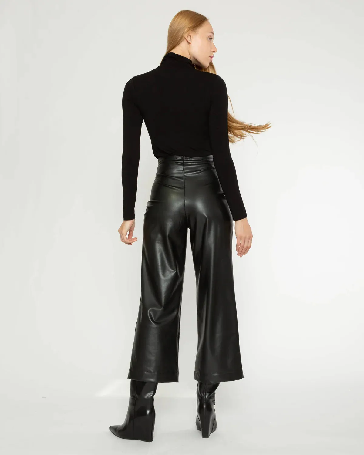 Ri1364 Vegan Cropped Straight Leg Pant