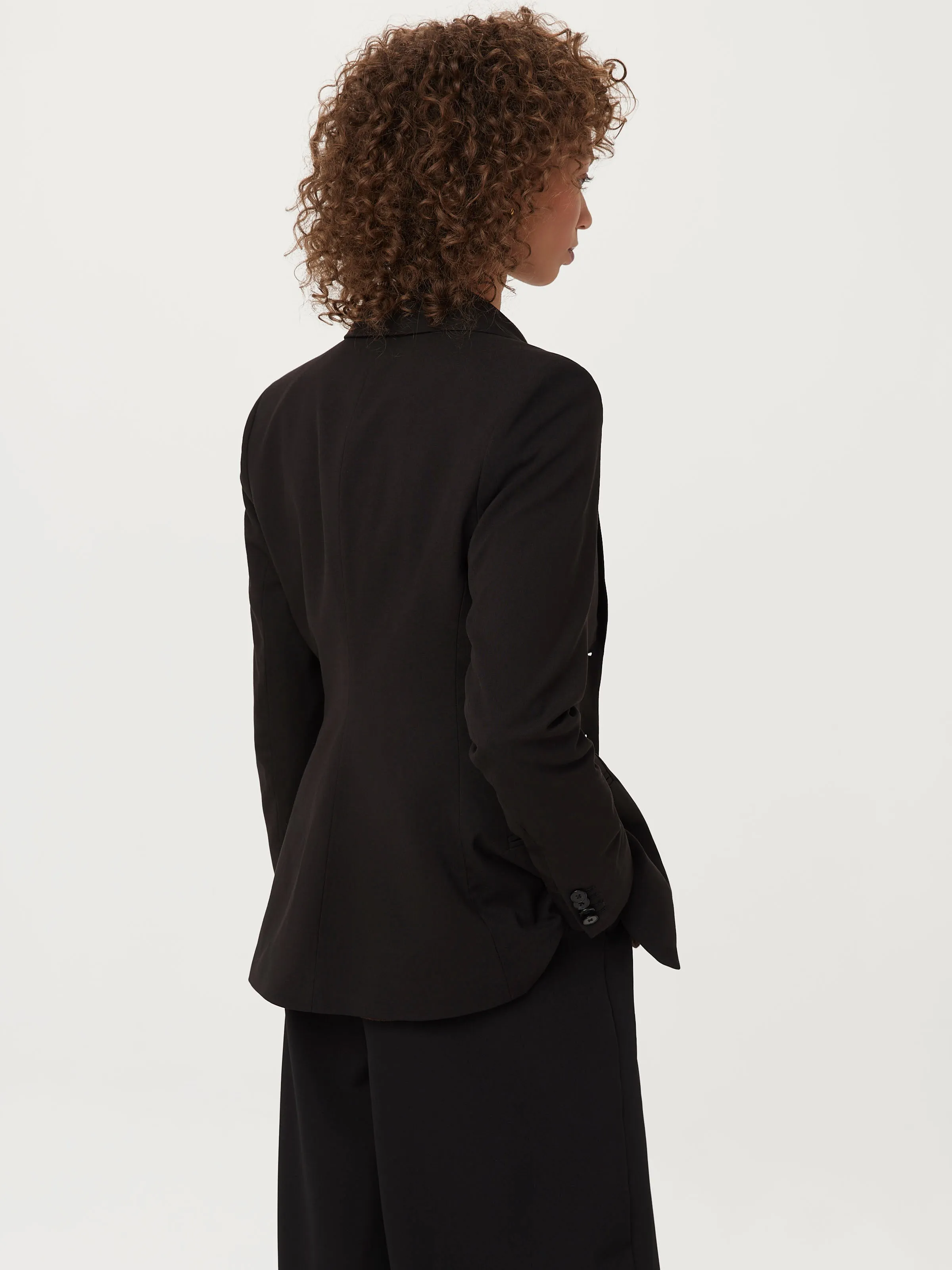 The Fitted Blazer  in Black